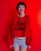 czerwona-bluza-crop-madame-love-witch-gwp-brand-2.jpg