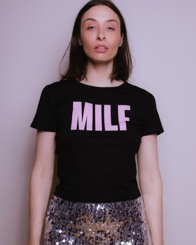 czarny-tshirt-georgina-milf-gwp-brand-2.jpg